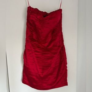 Express- fitting red strapless scrunch dress, size 2, new with tags